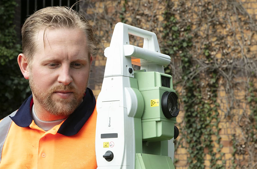 land-underground-utility-engineering-survey-specialists